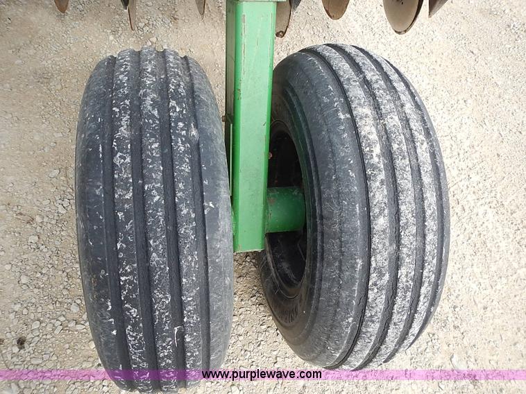 image for item I9396 Great Plains Solid Stand 30' folding drill