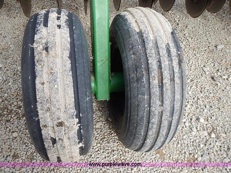 image for item I9396 Great Plains Solid Stand 30' folding drill