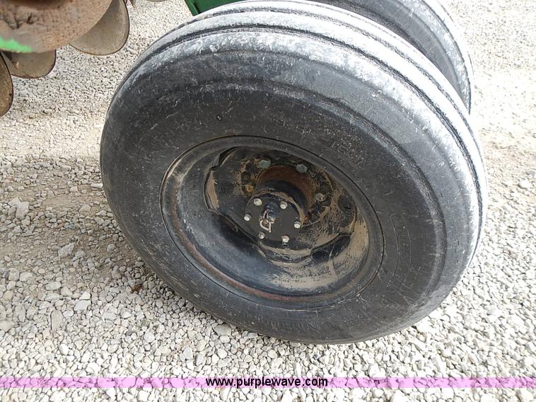 image for item I9396 Great Plains Solid Stand 30' folding drill