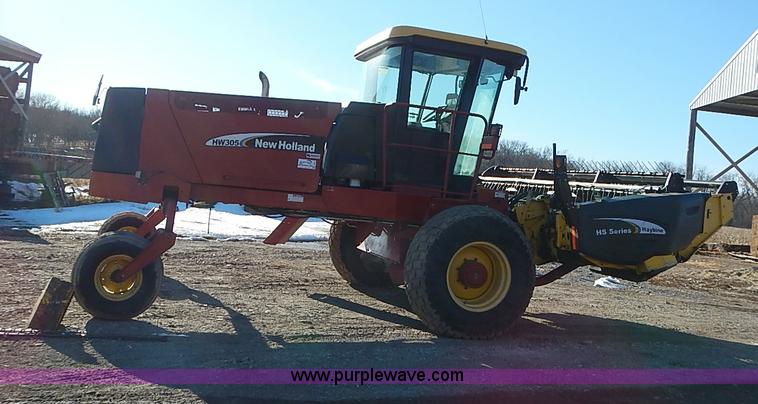 image for item I9407 2005 New Holland HW305 self-propelled windrower