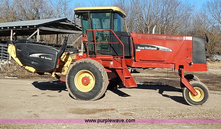image for item I9407 2005 New Holland HW305 self-propelled windrower