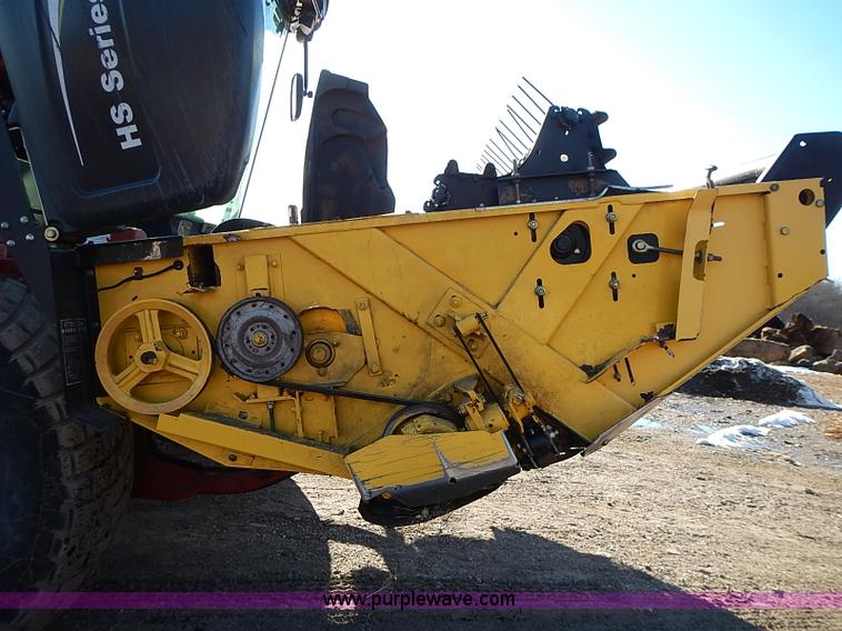 image for item I9407 2005 New Holland HW305 self-propelled windrower
