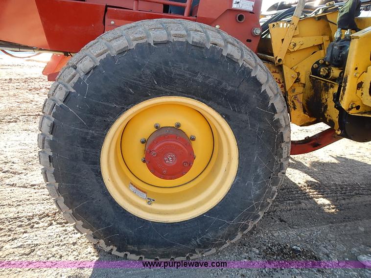 image for item I9407 2005 New Holland HW305 self-propelled windrower