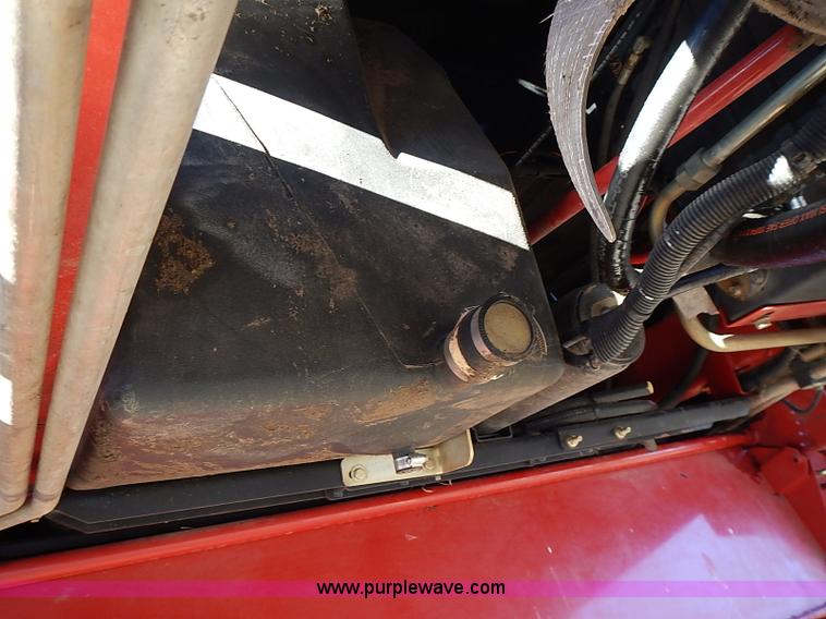 image for item I9407 2005 New Holland HW305 self-propelled windrower