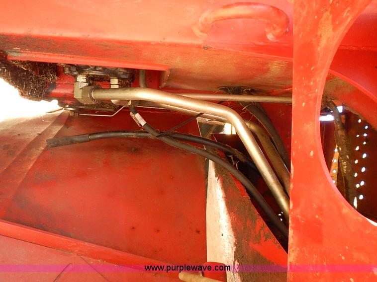 image for item I9407 2005 New Holland HW305 self-propelled windrower