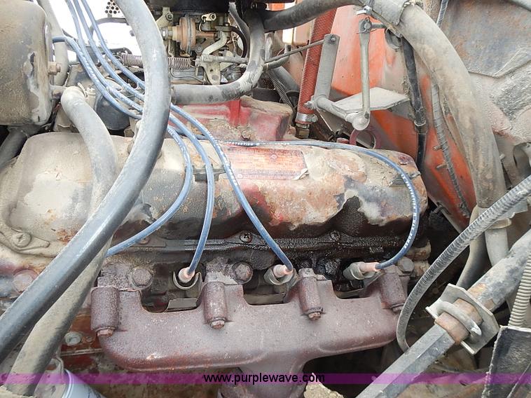 image for item I9425 1976 International Loadstar 1700 grain truck