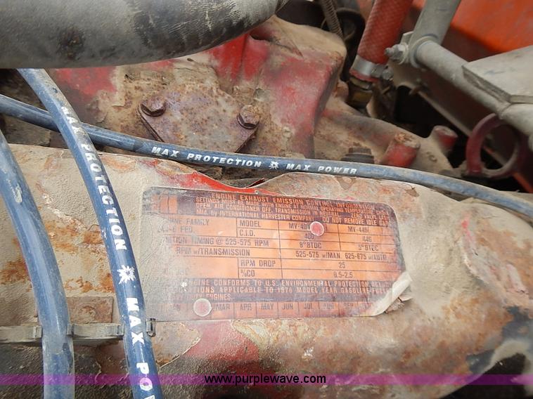 image for item I9425 1976 International Loadstar 1700 grain truck