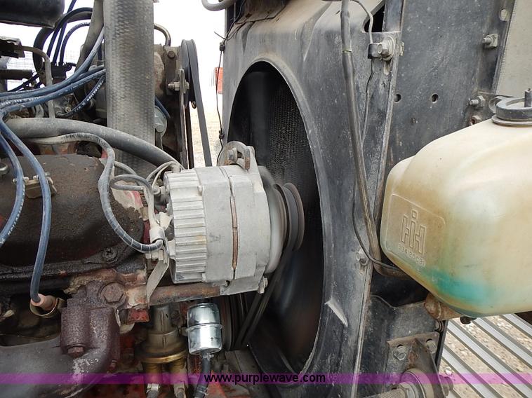 image for item I9425 1976 International Loadstar 1700 grain truck