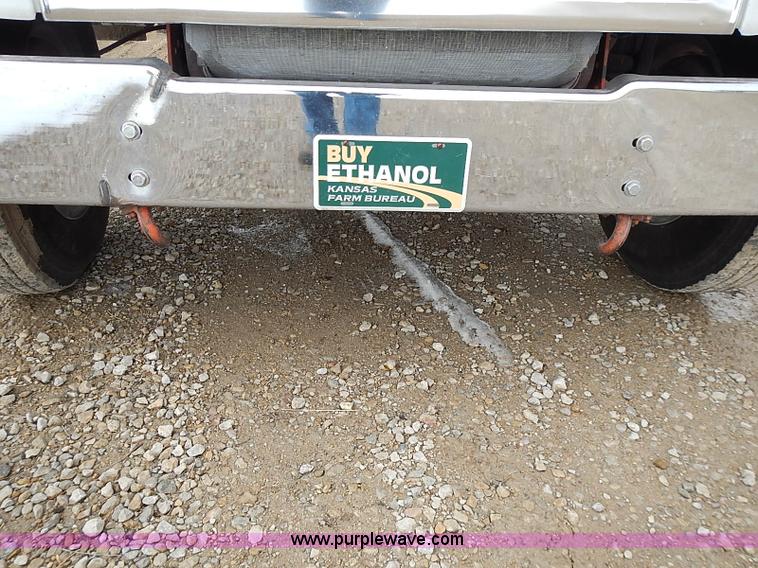 image for item I9425 1976 International Loadstar 1700 grain truck