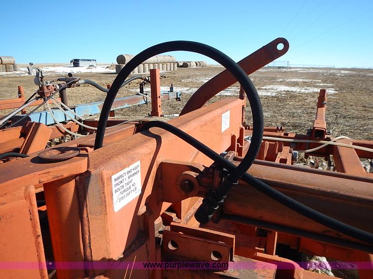 image for item I9426 1989 Sunflower 3660-30 30' V-blade cultivator