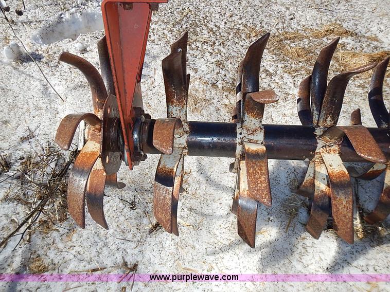 image for item I9426 1989 Sunflower 3660-30 30' V-blade cultivator