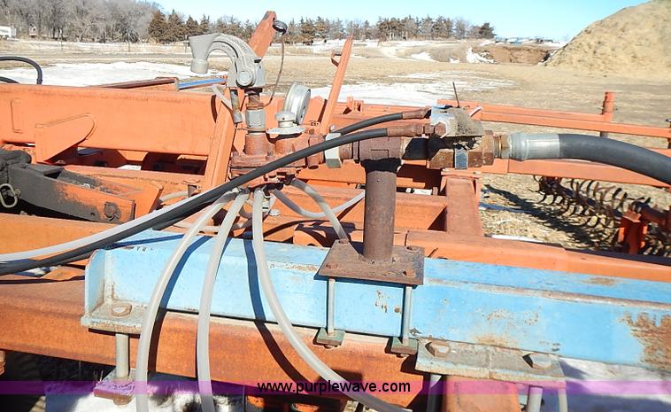 image for item I9426 1989 Sunflower 3660-30 30' V-blade cultivator