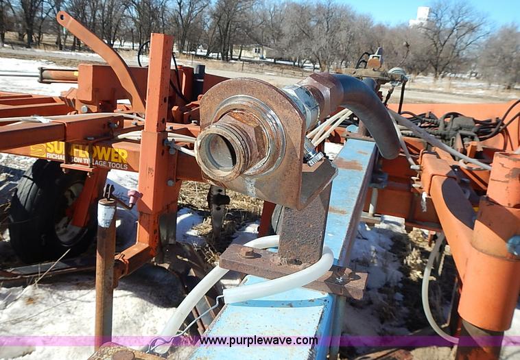 image for item I9426 1989 Sunflower 3660-30 30' V-blade cultivator