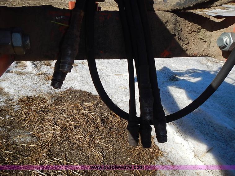 image for item I9426 1989 Sunflower 3660-30 30' V-blade cultivator