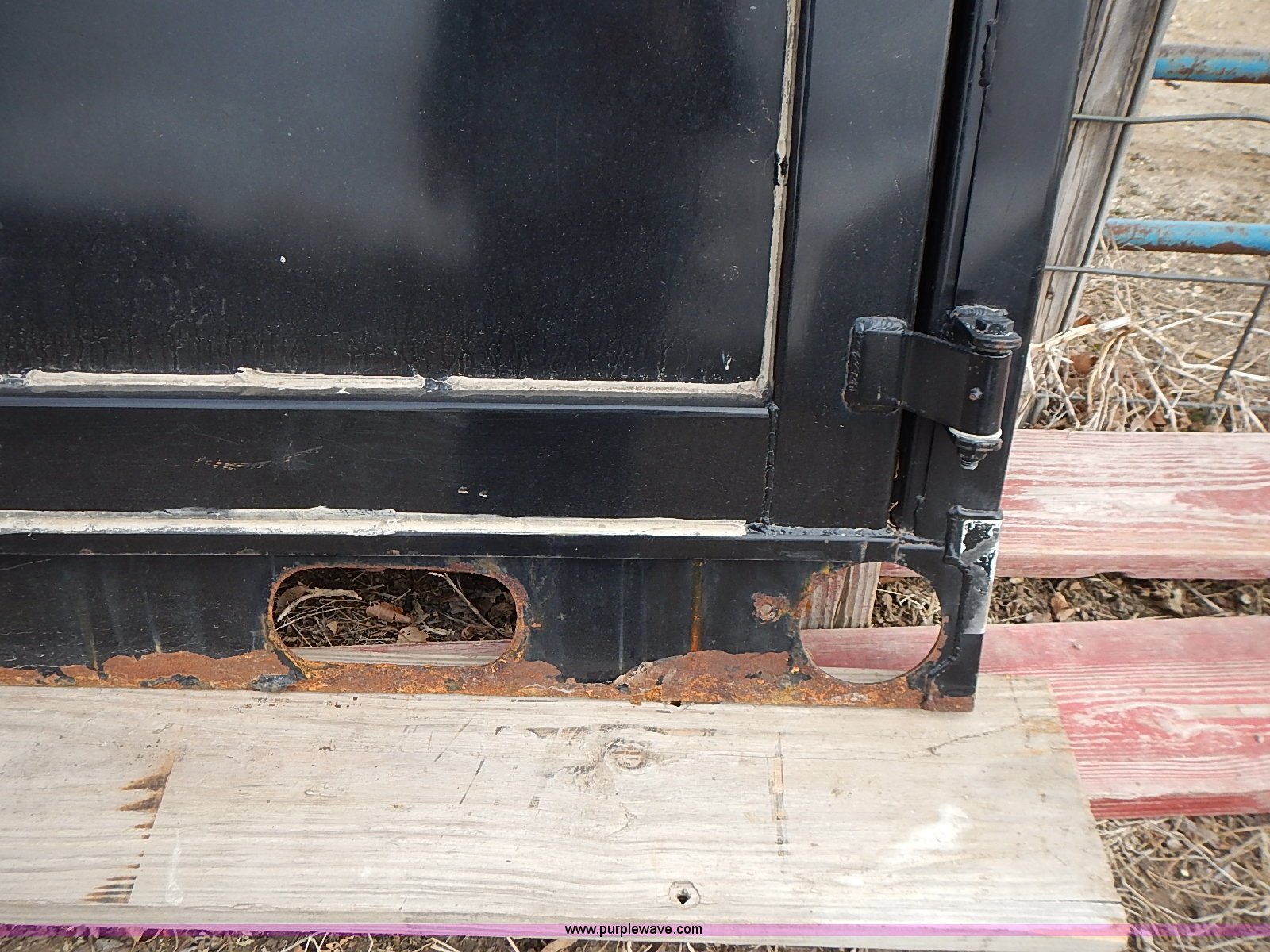 Rear cargo truck bed doors in Esbon, KS Item AP9178 sold Purple Wave