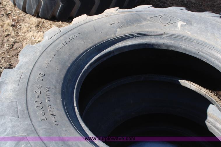 image for item AZ9998 (2) 14.00-24 tires