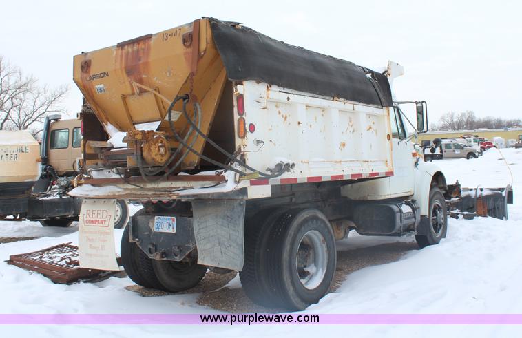 image for item H1296 1992 International 4700 dump truck