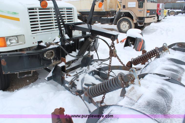 image for item H1296 1992 International 4700 dump truck