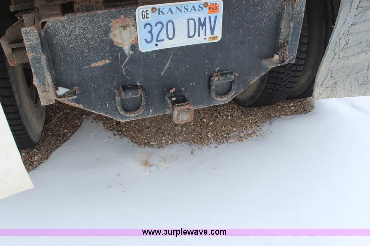 image for item H1296 1992 International 4700 dump truck