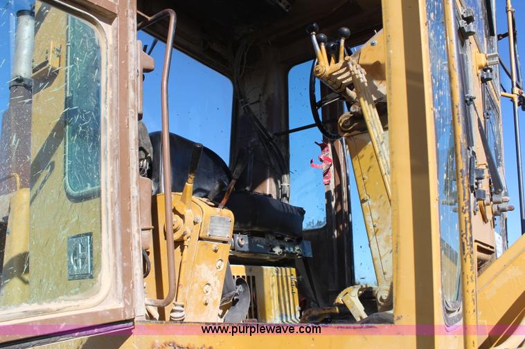image for item H1297 1983 Caterpillar 14G articulated motor grader