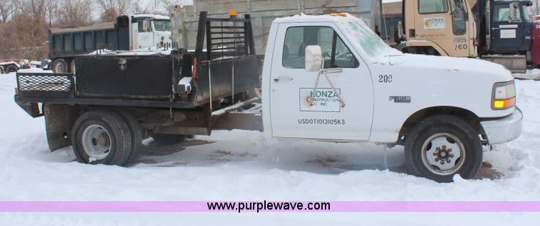 image for item H1304 1994 Ford F350 XL flatbed pickup truck