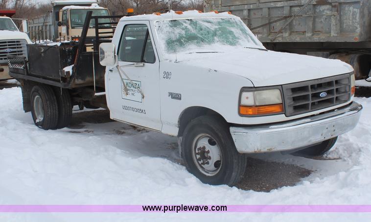 image for item H1304 1994 Ford F350 XL flatbed pickup truck