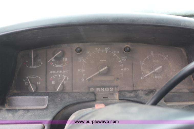 image for item H1304 1994 Ford F350 XL flatbed pickup truck