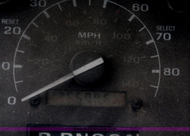 image for item H1304 1994 Ford F350 XL flatbed pickup truck