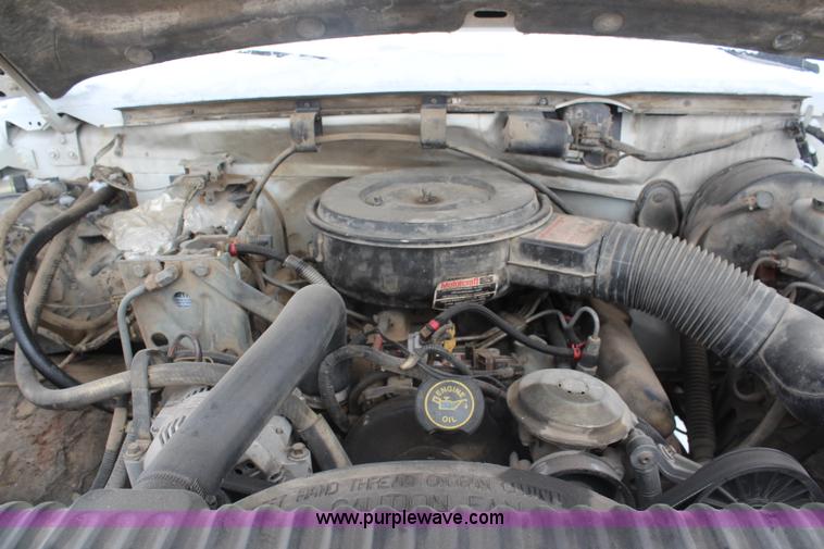 image for item H1304 1994 Ford F350 XL flatbed pickup truck