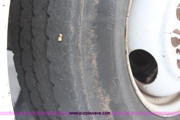 image for item H1304 1994 Ford F350 XL flatbed pickup truck