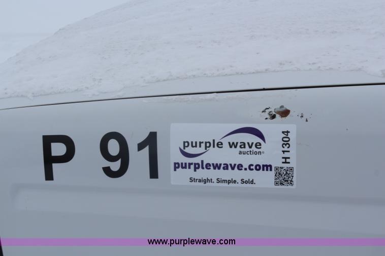 image for item H1304 1994 Ford F350 XL flatbed pickup truck