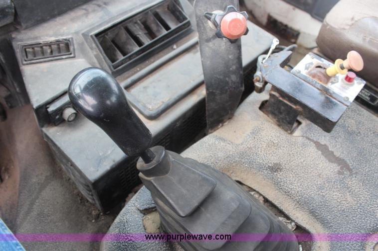 image for item H1305 1990 Ford CF8000 Cargo water tuck