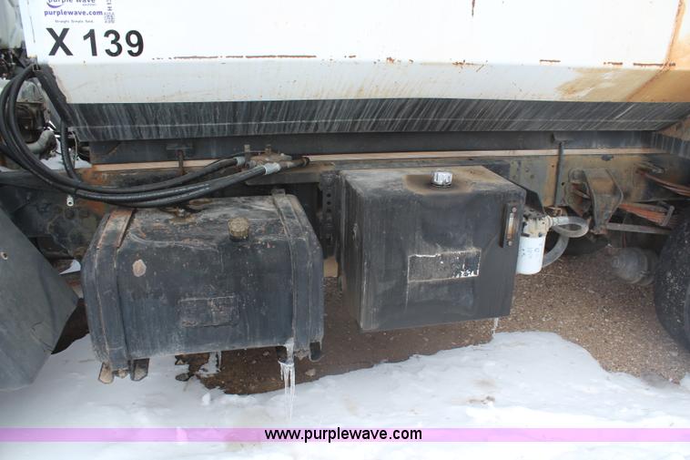 image for item H1305 1990 Ford CF8000 Cargo water tuck