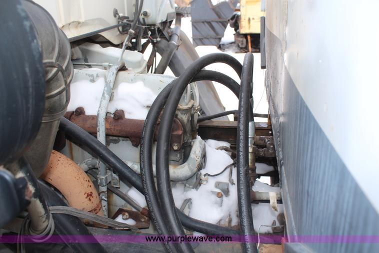 image for item H1305 1990 Ford CF8000 Cargo water tuck