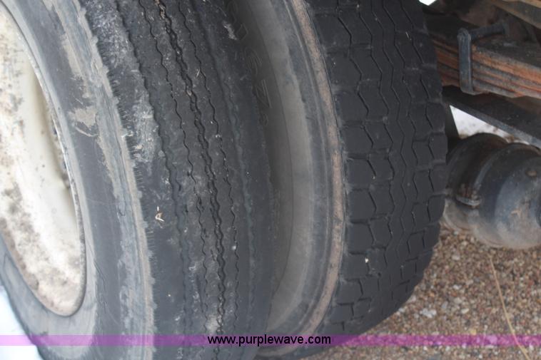 image for item H1305 1990 Ford CF8000 Cargo water tuck