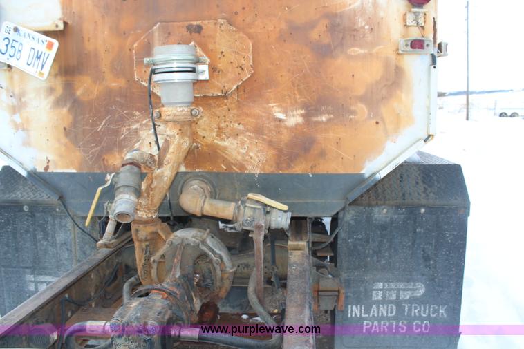 image for item H1305 1990 Ford CF8000 Cargo water tuck