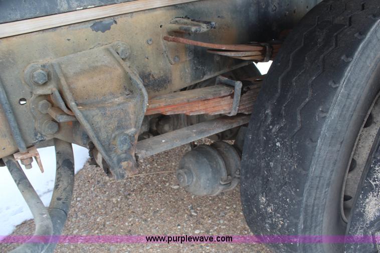 image for item H1305 1990 Ford CF8000 Cargo water tuck