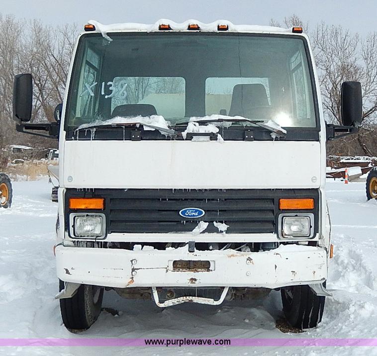 image for item H1306 1990 Ford CF8000 Cargo water tuck