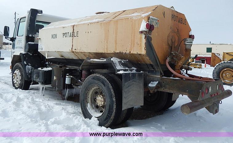 image for item H1306 1990 Ford CF8000 Cargo water tuck