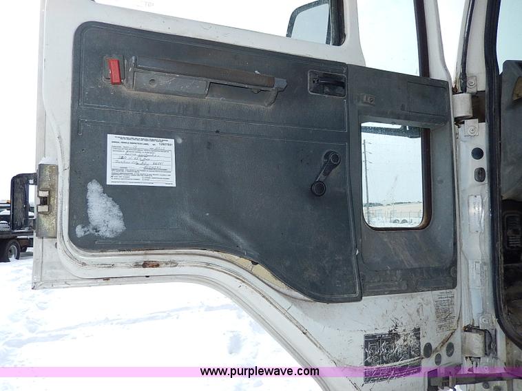 image for item H1306 1990 Ford CF8000 Cargo water tuck