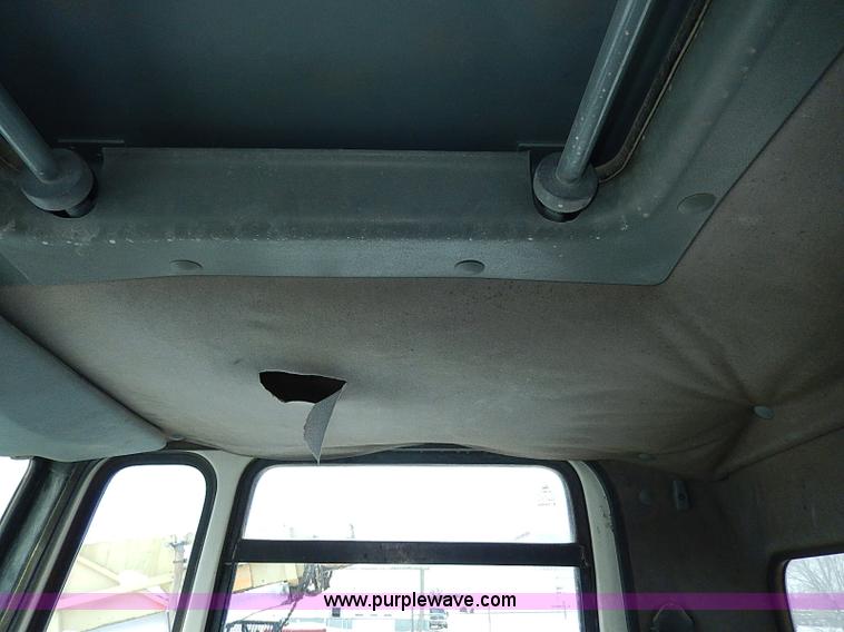 image for item H1306 1990 Ford CF8000 Cargo water tuck