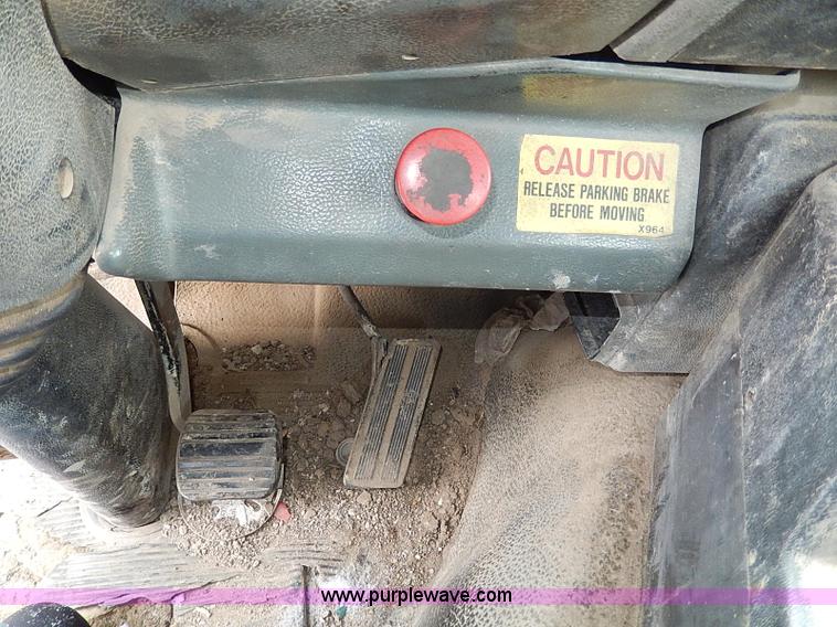 image for item H1306 1990 Ford CF8000 Cargo water tuck