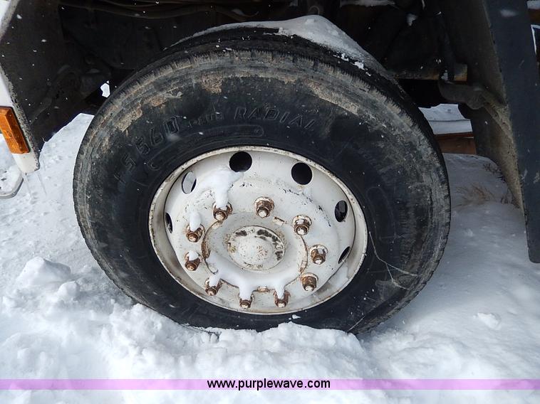 image for item H1306 1990 Ford CF8000 Cargo water tuck