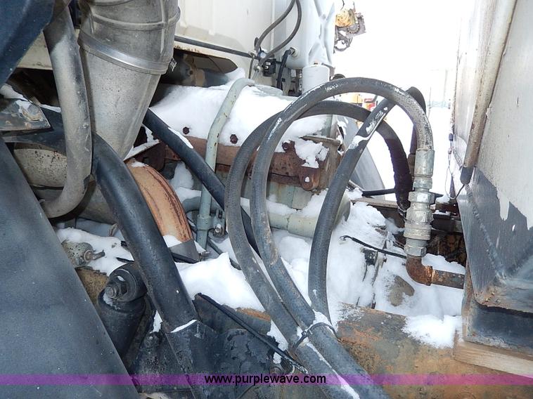 image for item H1306 1990 Ford CF8000 Cargo water tuck