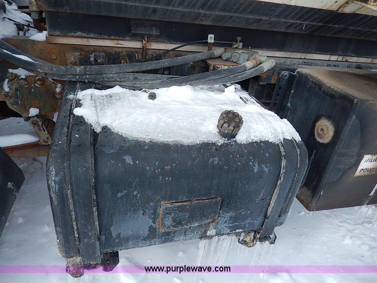 image for item H1306 1990 Ford CF8000 Cargo water tuck