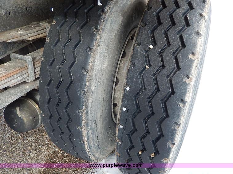 image for item H1306 1990 Ford CF8000 Cargo water tuck