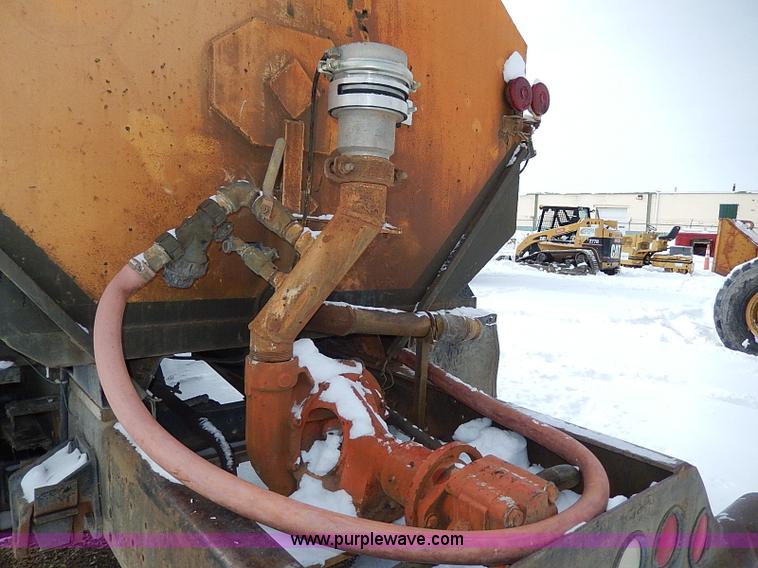 image for item H1306 1990 Ford CF8000 Cargo water tuck