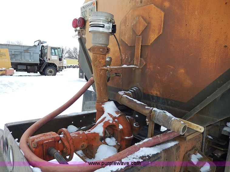 image for item H1306 1990 Ford CF8000 Cargo water tuck