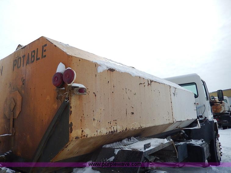 image for item H1306 1990 Ford CF8000 Cargo water tuck