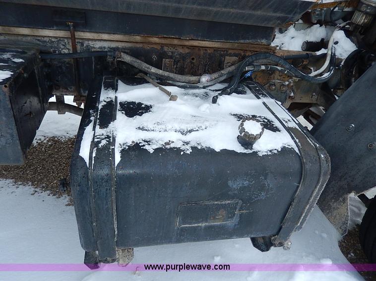 image for item H1306 1990 Ford CF8000 Cargo water tuck